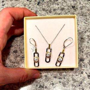 Necklace and earring set